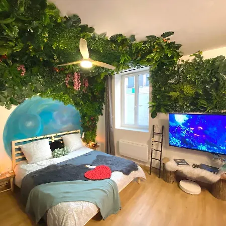 Le Monde D Avatar Avec Balneo Et Table De Massage Apartment L'Arbresle Exterior photo